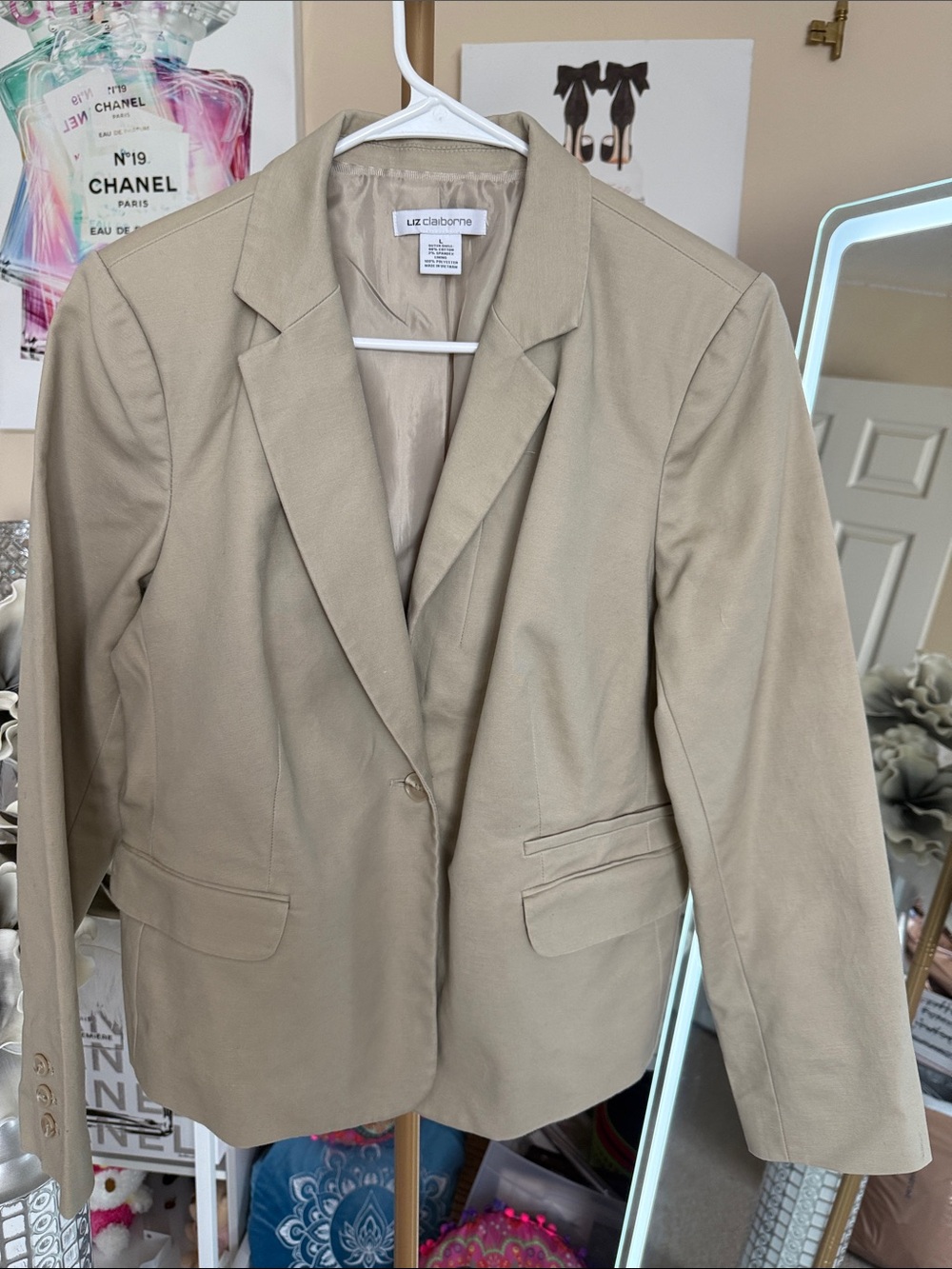 Liz Claiborne Beige Single-Button Blazer